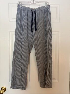 Abercrombie & Fitch Gray and White Striped Women's Lounge Pajama Pants